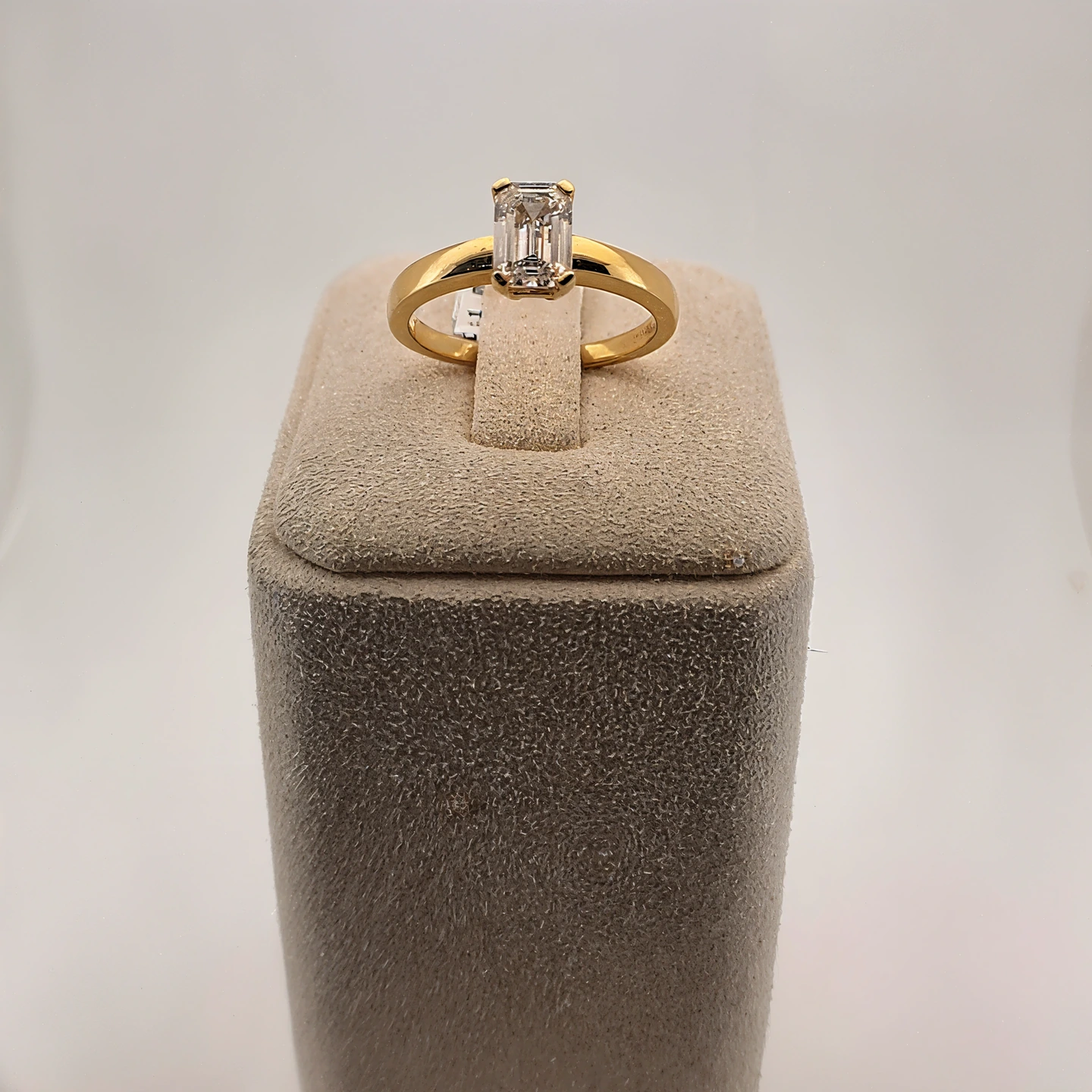 Lab Grown Diamond