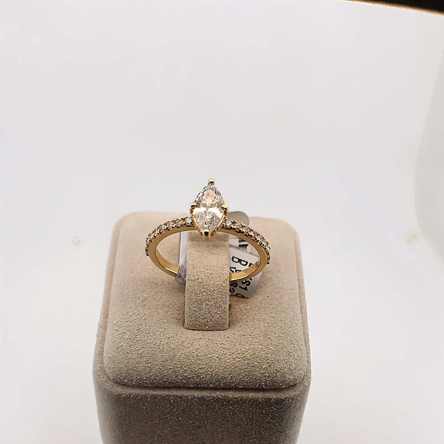 Lab Grown Diamond