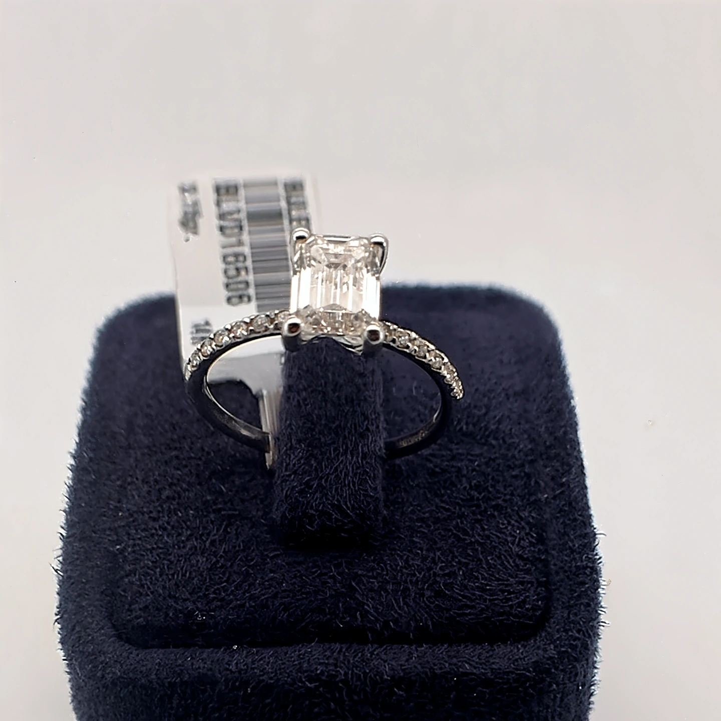 Lab Grown Diamond