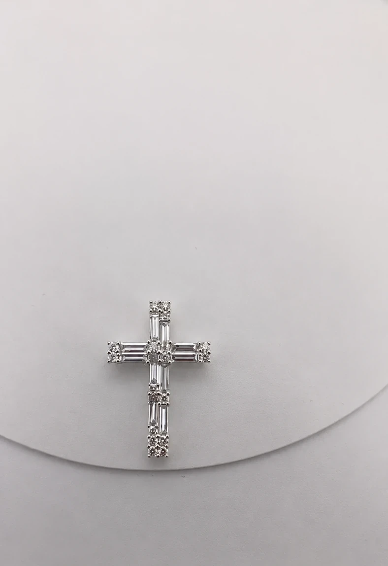 Kreuz Anhänger, Diamant