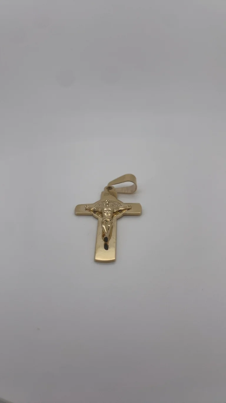 14 kt Gold, Kreuzanhänger